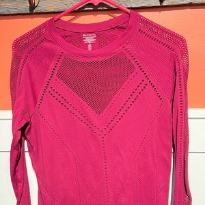 Athleta Momentum Crochet Top